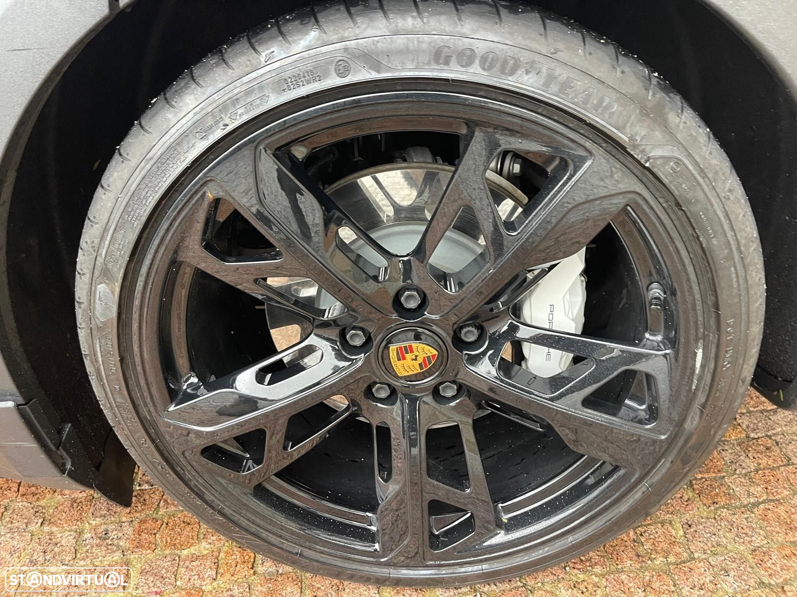 Porsche Taycan Cross Turismo Turbo - 19