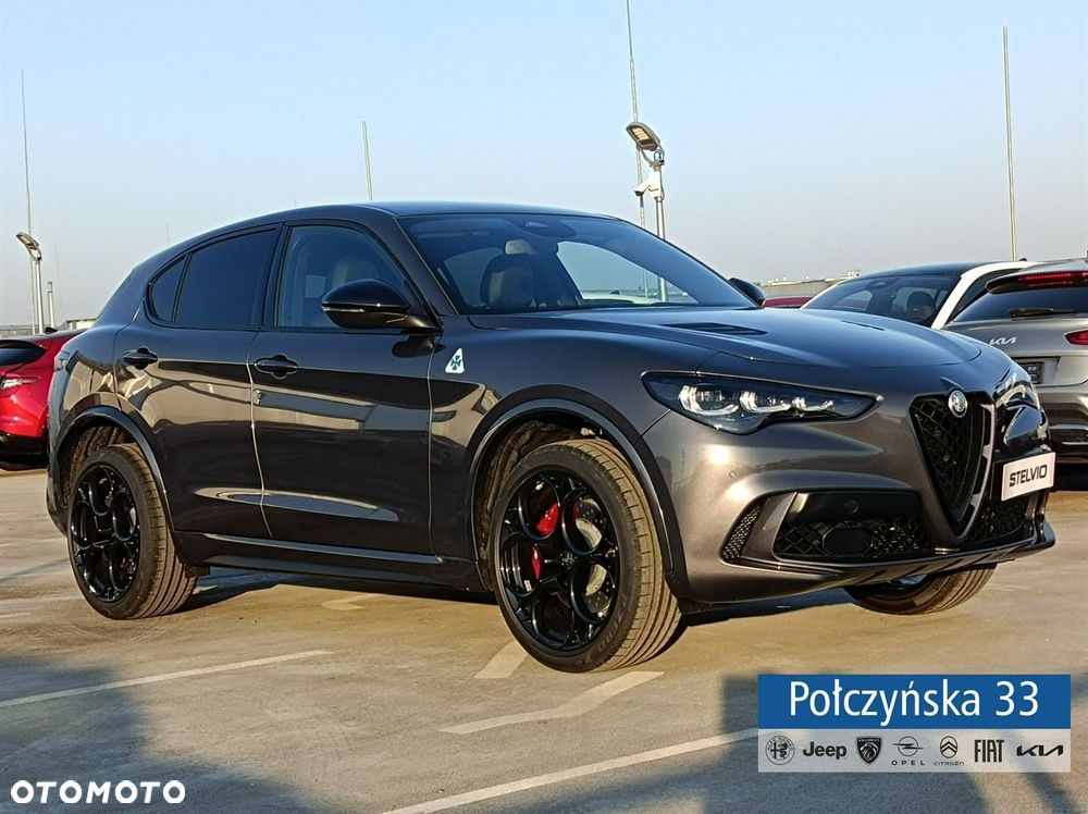 Alfa Romeo Stelvio - 1