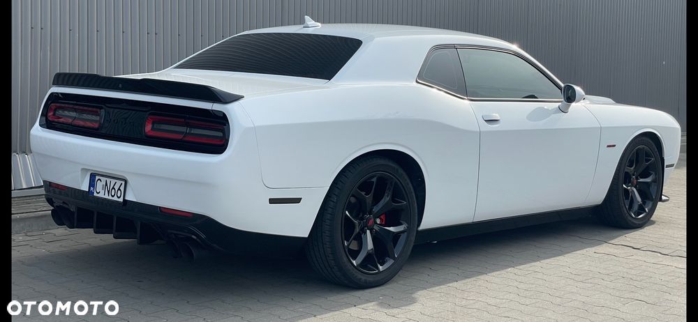 Dodge Challenger 5.7 R/T - 6
