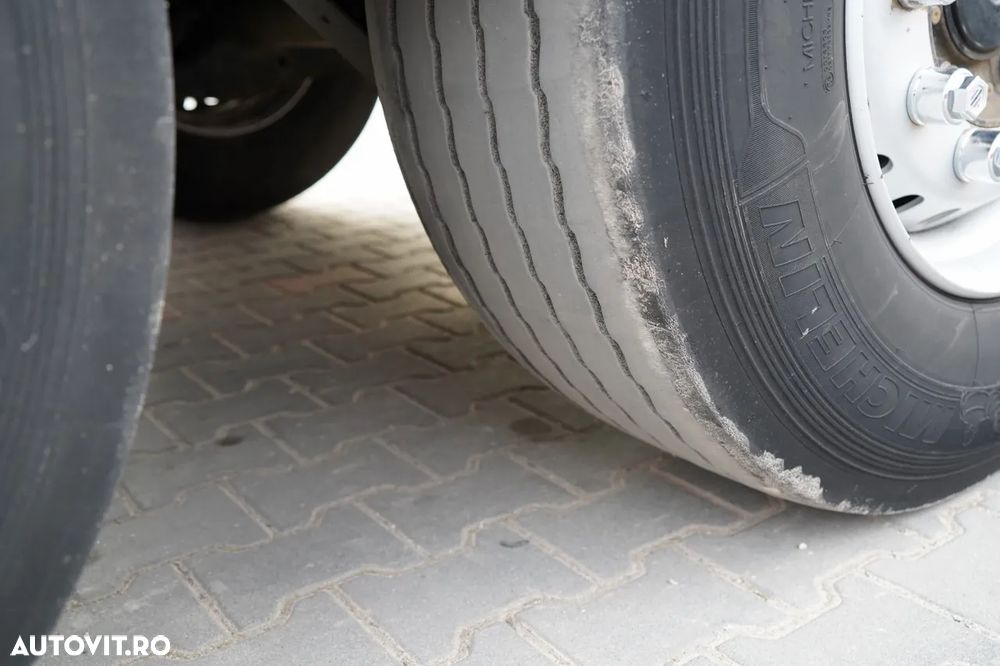 Schwarzmuller CORTINĂ / STANDARD / ACOPERIȘ RIDICAT / AXĂ RIDICATĂ / SAF - 26