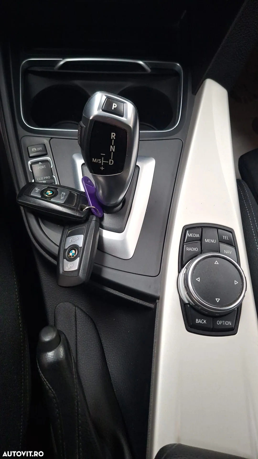 BMW Seria 3 320d Aut. Sport Line - 11