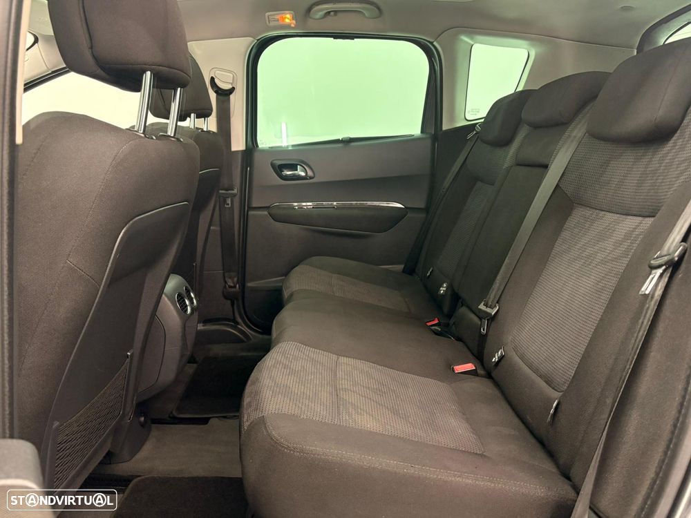 Peugeot 3008 1.6 HDi Executive CMP6 - 7