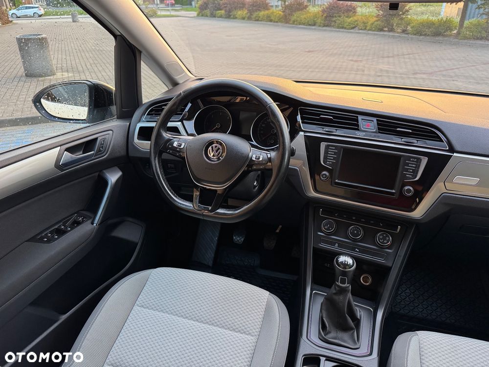 Volkswagen Touran 1.6 TDI SCR BlueMotion Technology Comfortline - 14
