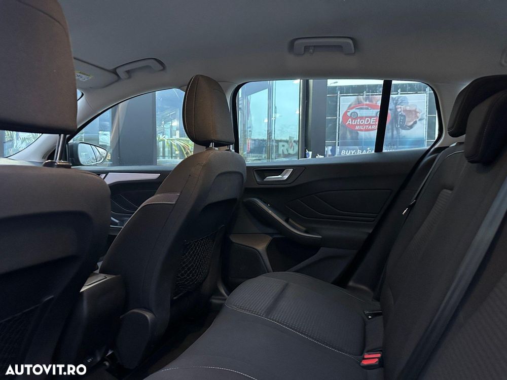Ford Focus - 19