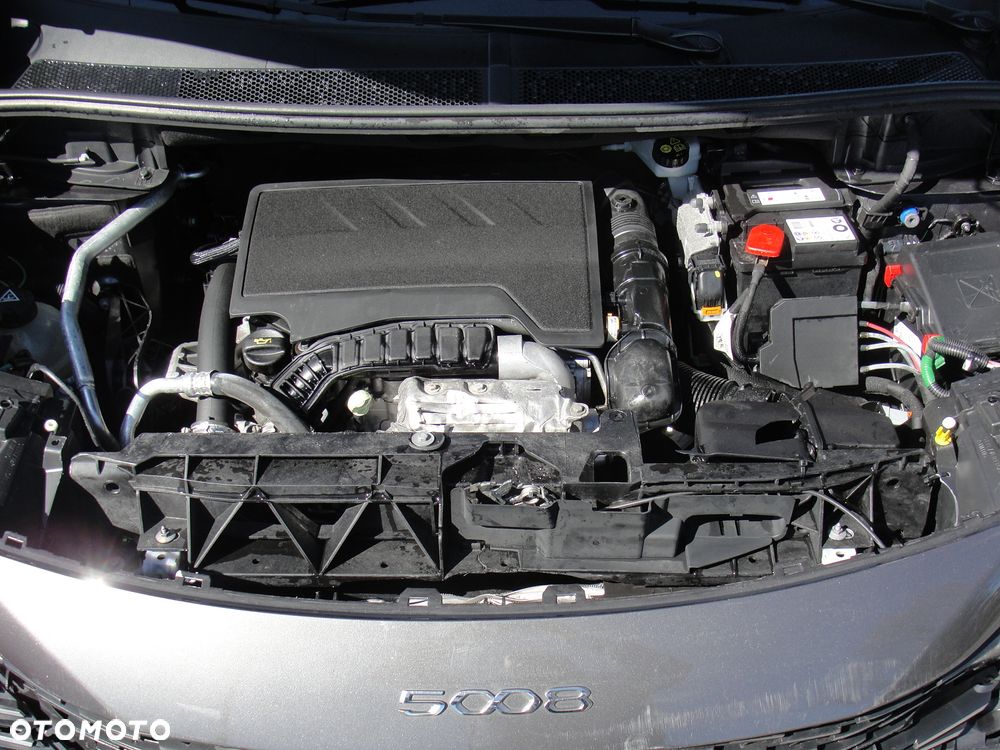 Peugeot 5008 1.2 PureTech Road Trip S&S EAT8 - 16