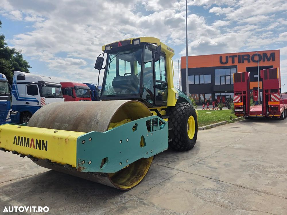 Ammann ASC110, 2018, 445h, Masa operationala 15tone, latime tambur 2,1m, lungime totala 5,7m, motor 115KW, posibilitate leasing 3 ani, STARE FOARTE BUNA-65.900 EUR+Tva - 23