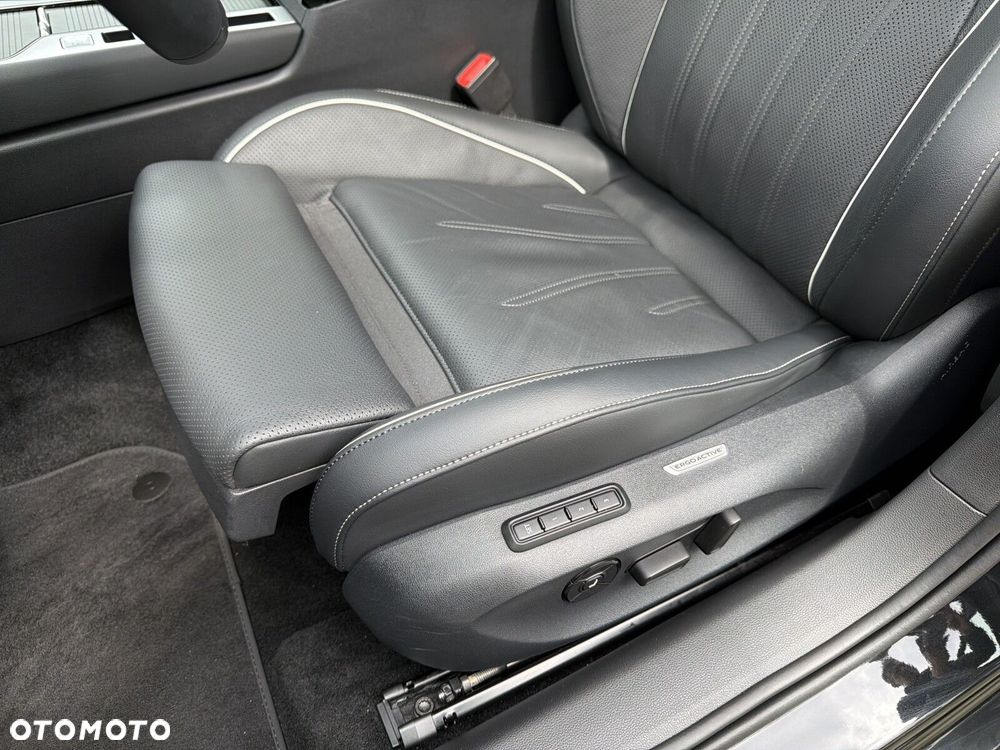Volkswagen Passat - 13