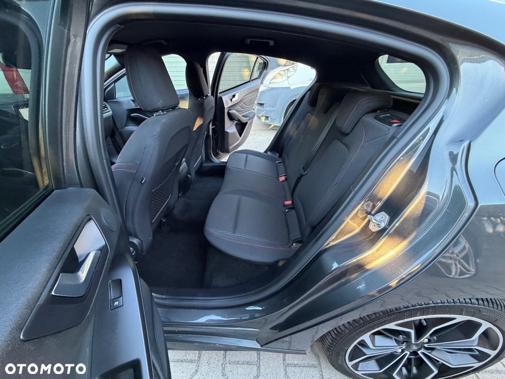 Ford Focus - 13