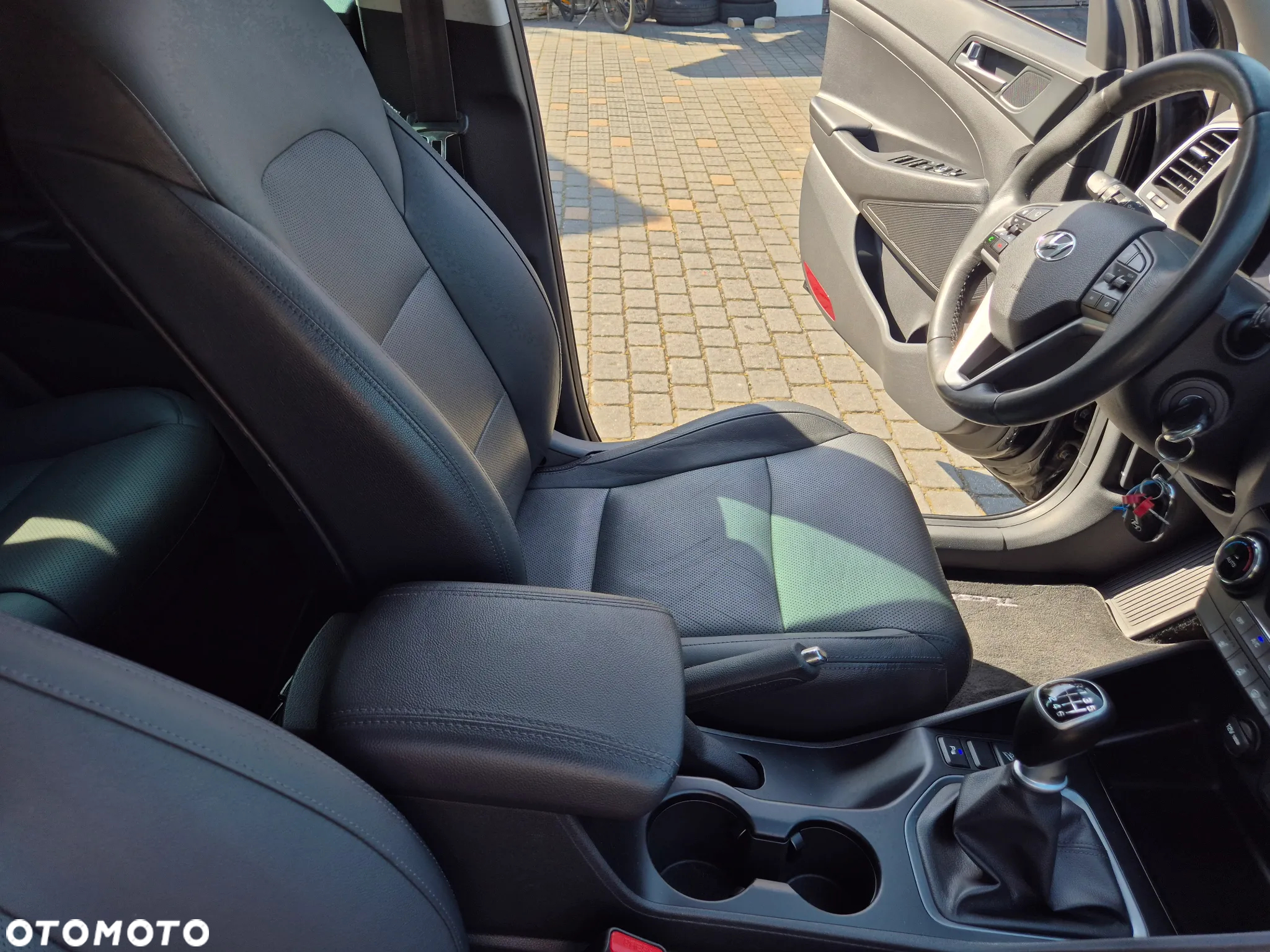 Hyundai Tucson blue 1.6 GDi 2WD Advantage - 25