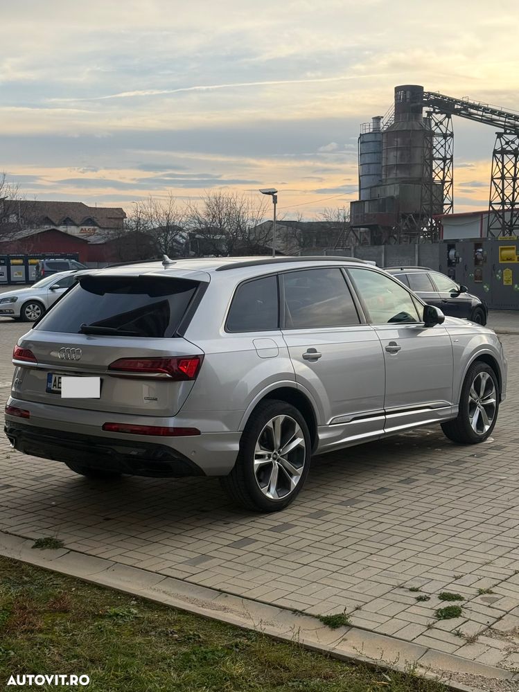 Audi Q7 55 TFSI quattro Tiptronic S line - 5