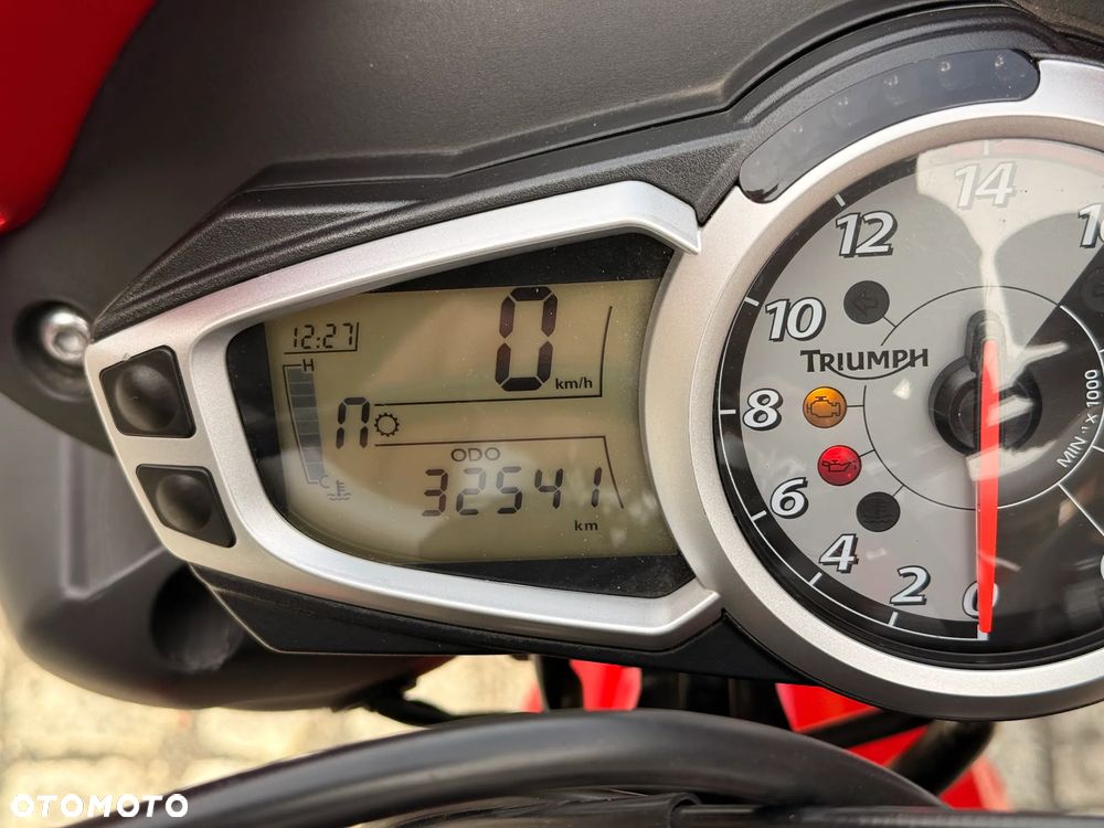 Triumph Street Triple - 19