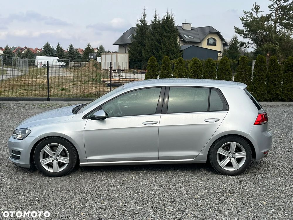Volkswagen Golf - 10