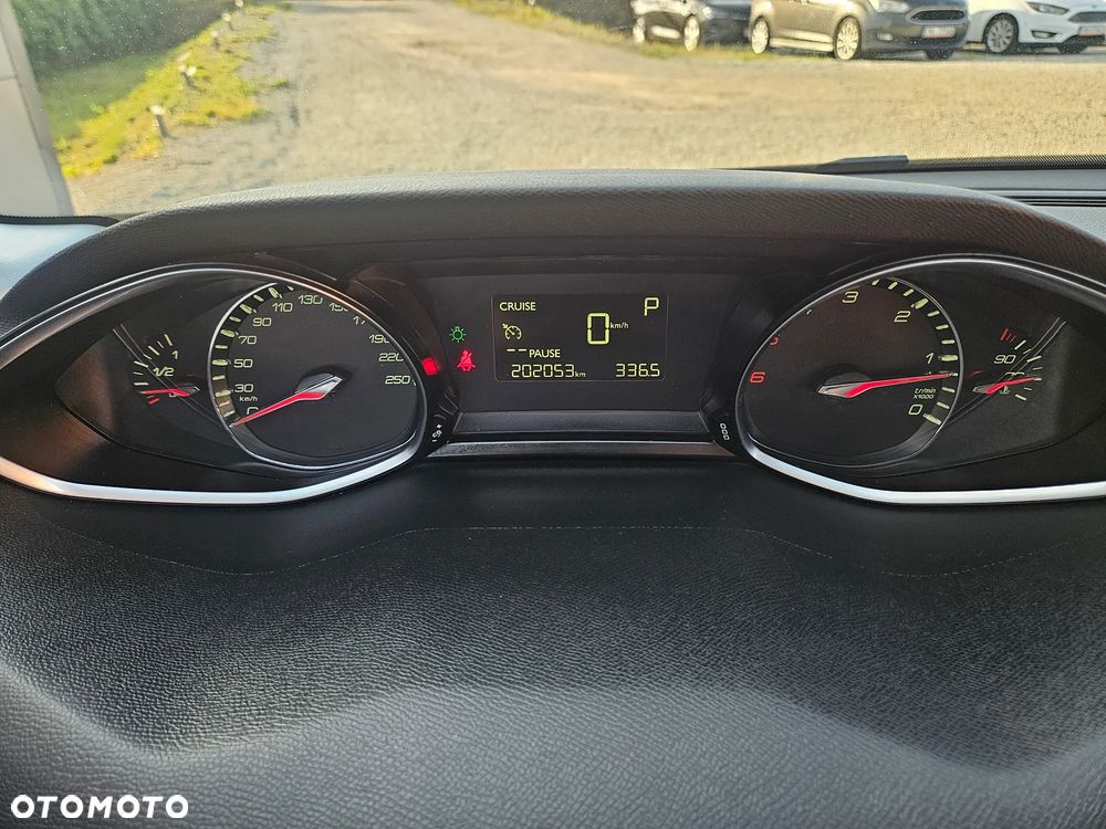 Peugeot 308 BlueHDi 150 EAT6 Stop & Start Allure - 22