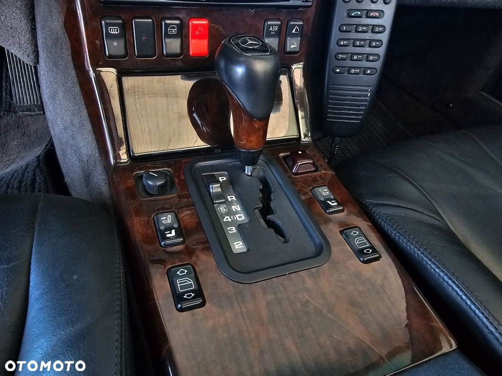 Mercedes-Benz SL - 25