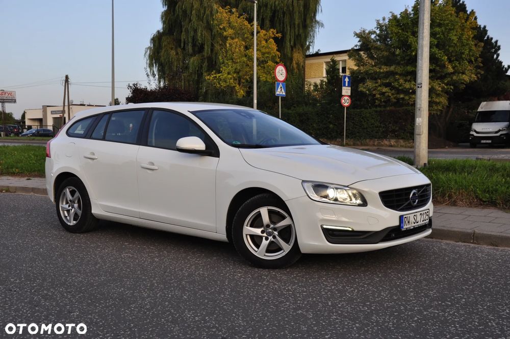 Volvo V60 D3 Summum - 10