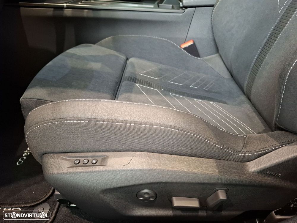 Opel Astra 1.2 T Hybrid GS eDCT — fotografia 25