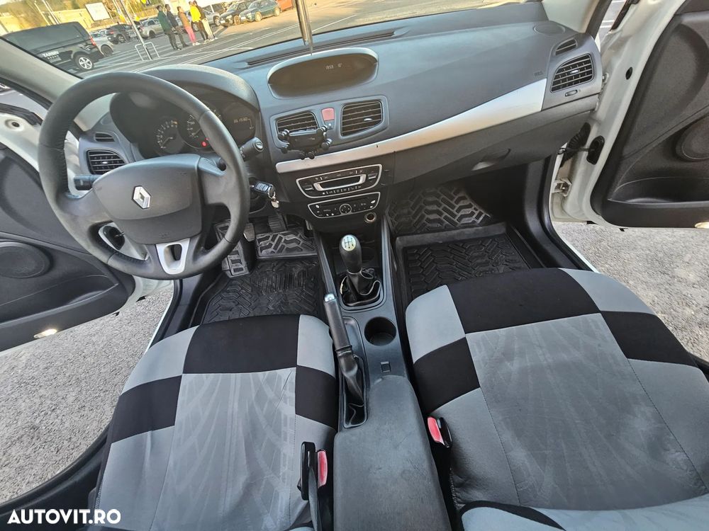 Renault Fluence 1.6 16V Authentique - 4