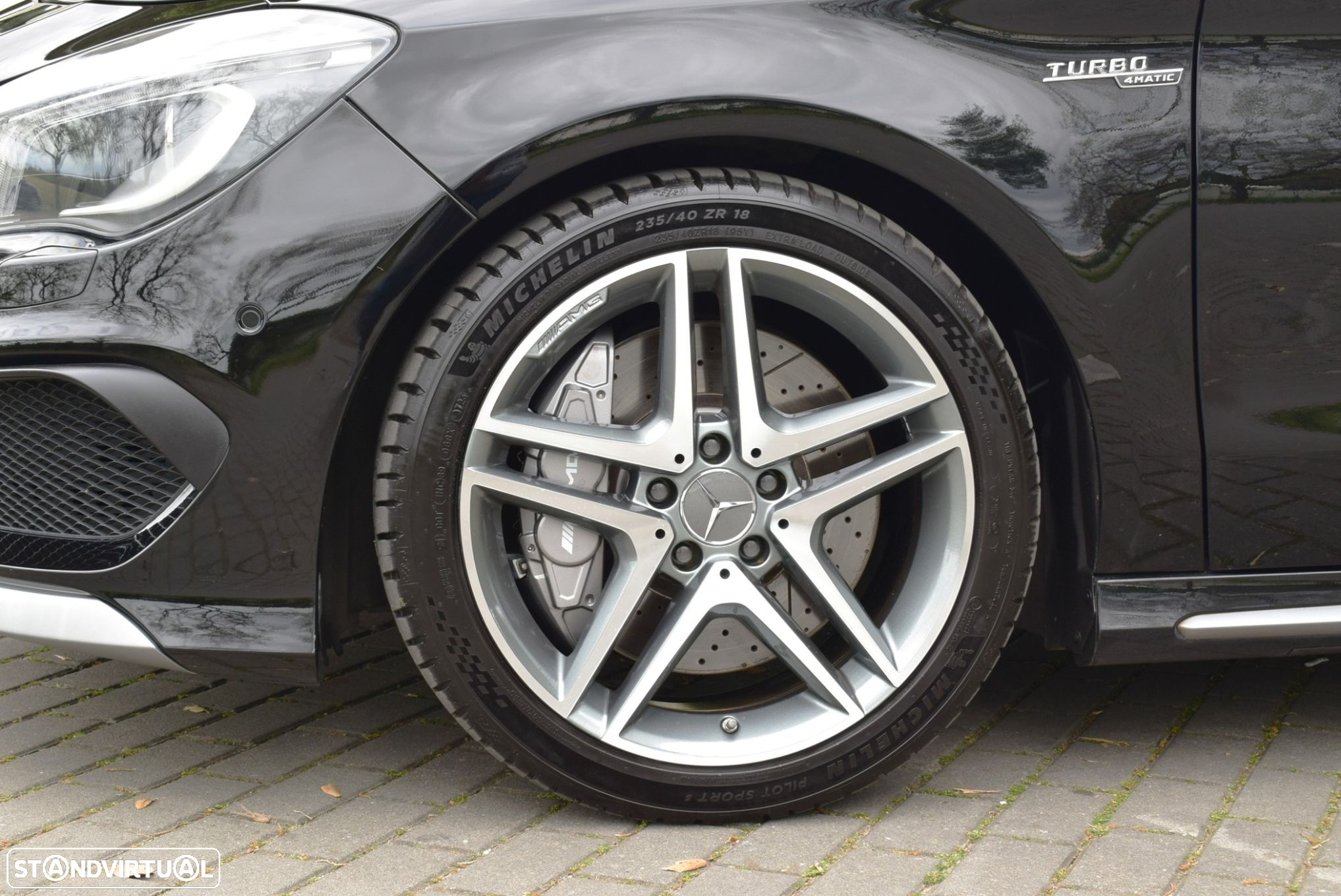 Mercedes-Benz CLA 45 AMG 4-Matic - 52
