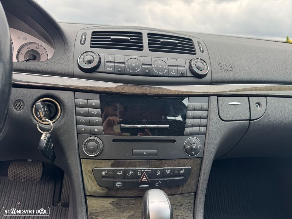 Mercedes-Benz E 220 CDi Avantgarde Aut. - 19
