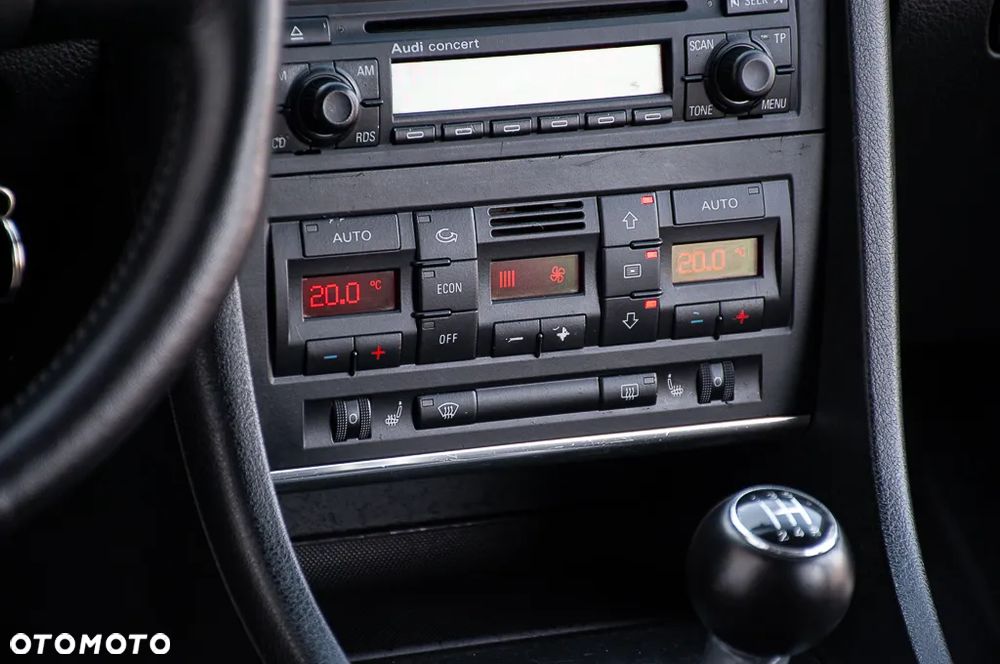 Audi A4 Avant 2.4 - 34