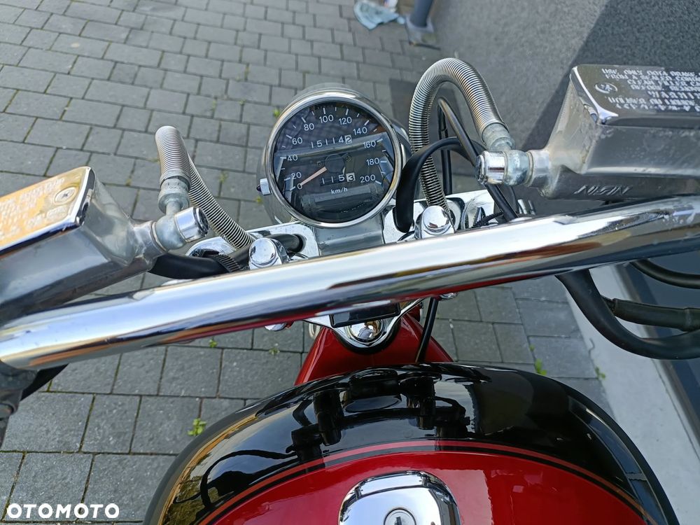Suzuki Intruder - 19