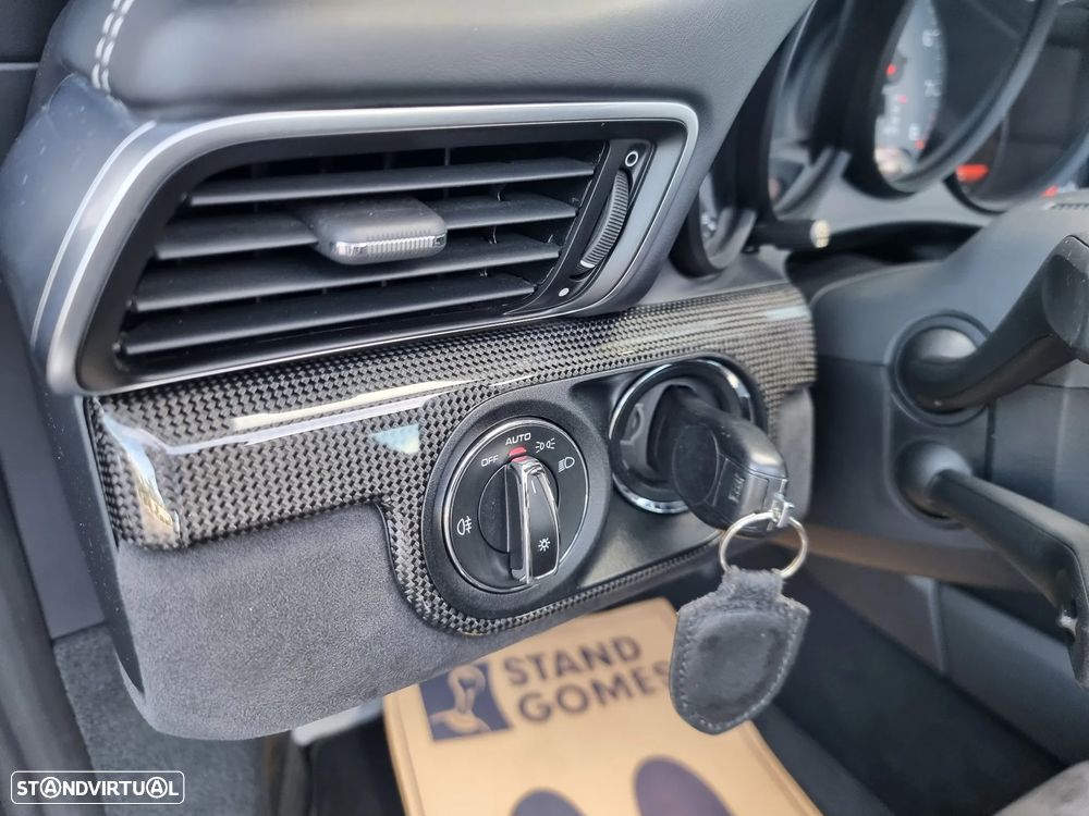 Porsche 911 (991) Targa 4 GTS PDK - 21