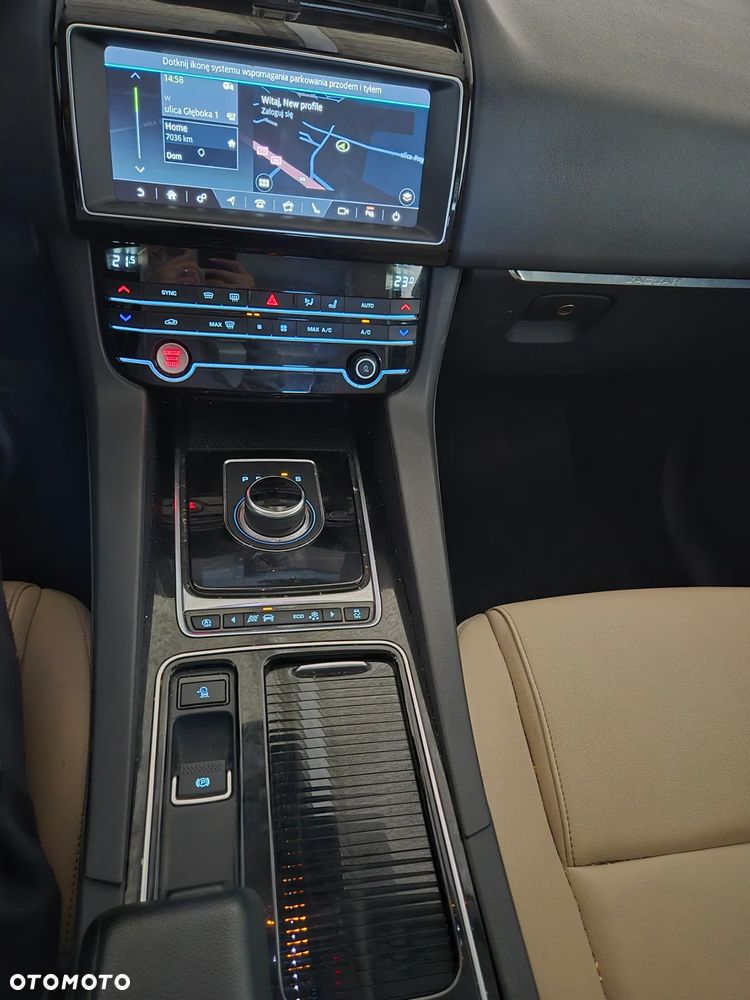 Jaguar F-Pace - 3