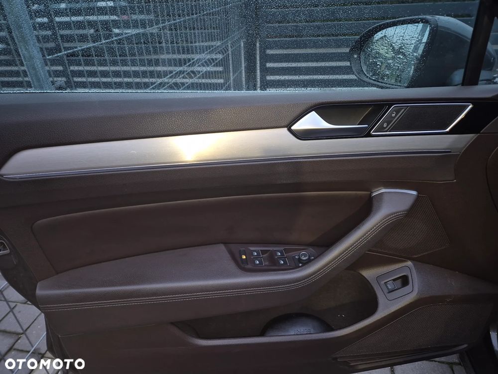 Volkswagen Passat 1.8 TSI BMT Highline - 13