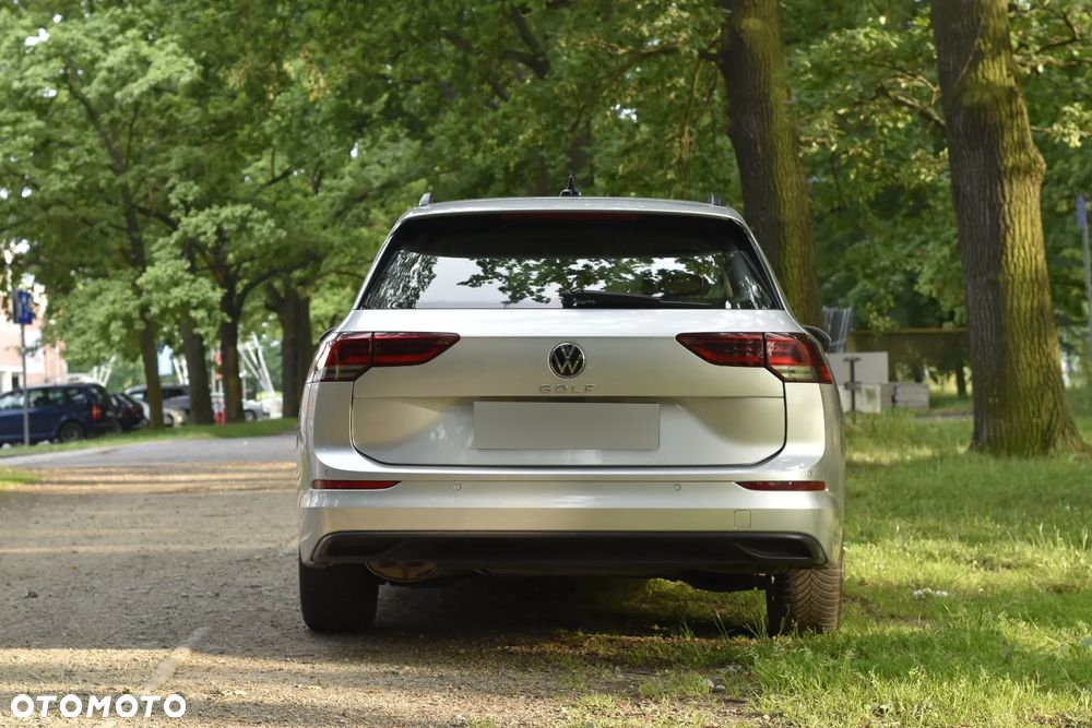 Volkswagen Golf - 6