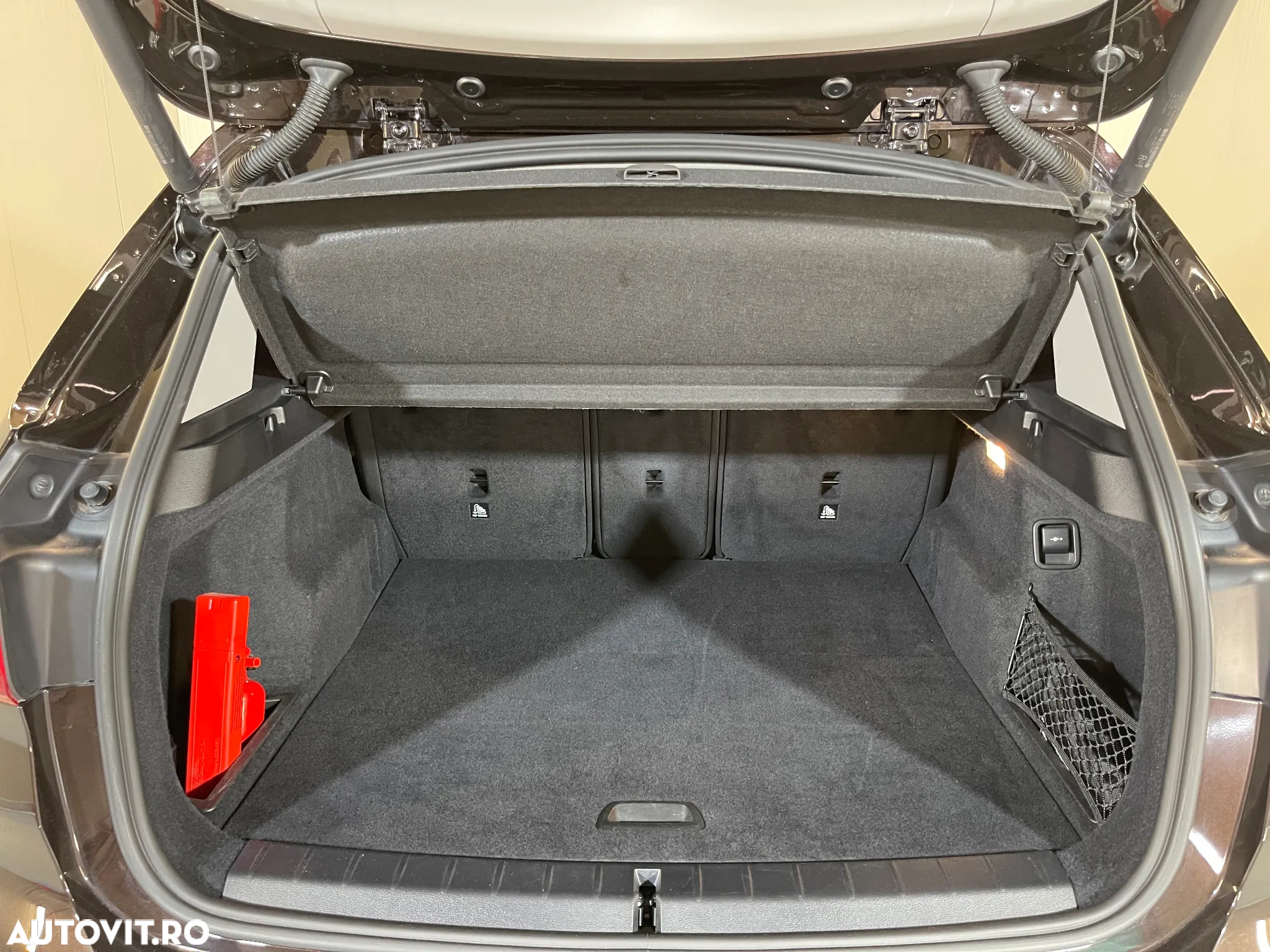 BMW X1 sDrive18d - 11