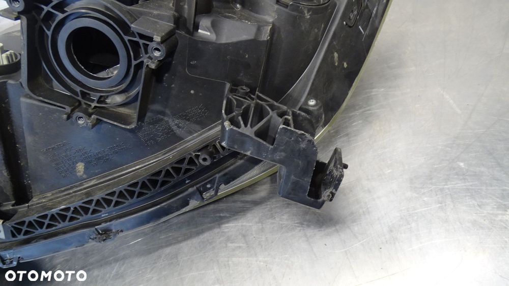 LAMPA PRAWA PRZEDNIA XENON HONDA CR-V IV - 13