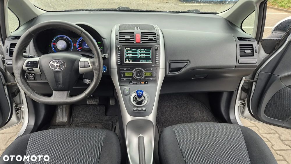 Toyota Auris - 13