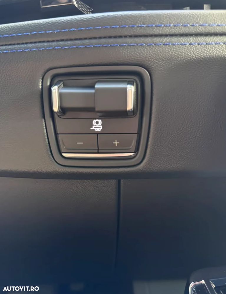 Cadillac Escalade - 22