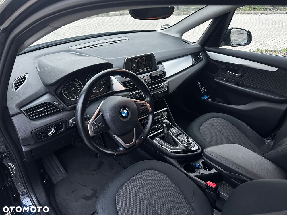 BMW Seria 2 218i - 6