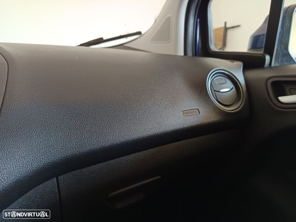 Ford Tourneo Courier 1.0 EcoBoost Titanium - 22