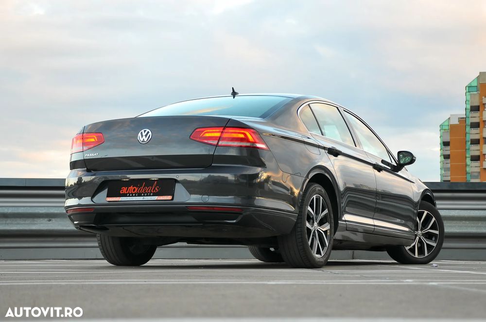 Volkswagen Passat - 10