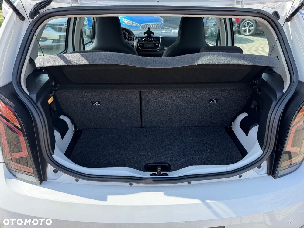 Volkswagen up! white style - 16