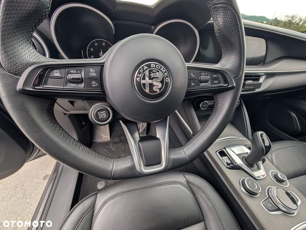 Alfa Romeo Stelvio 2.0 Turbo TI Q4 - 15