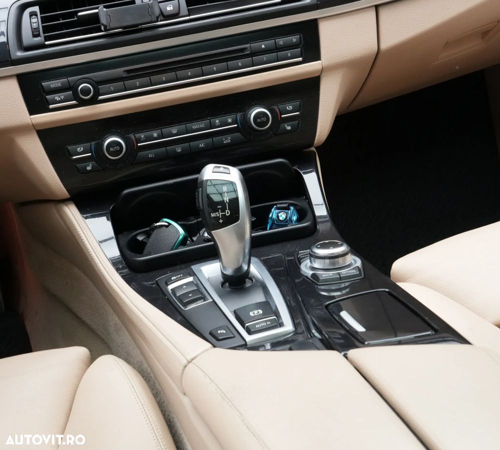 BMW Seria 5 520d xDrive - 20