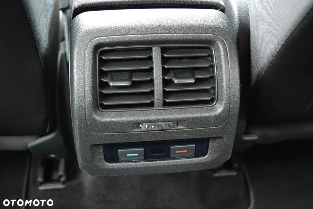 Volkswagen Touran 1.5 TSI EVO Highline DSG - 38