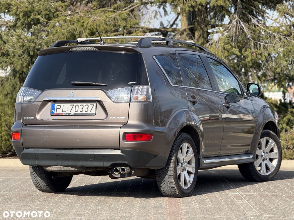 Mitsubishi Outlander 2.2 DI-D 4WD TC-SST Instyle - 9