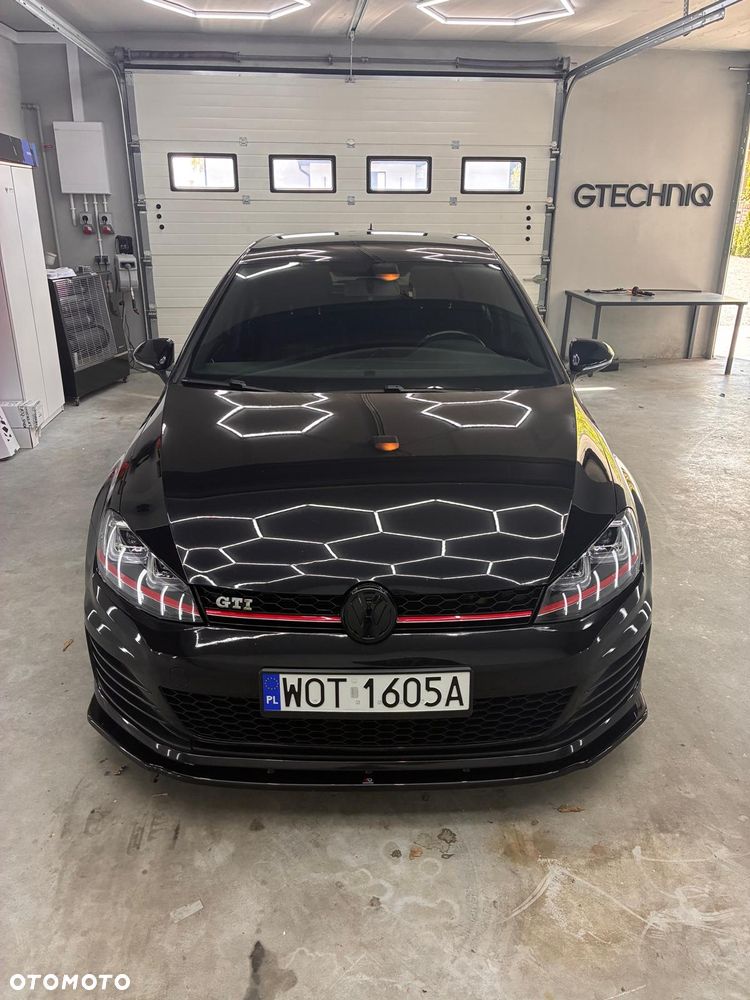 Volkswagen Golf 2.0 TSI GTI DSG - 17