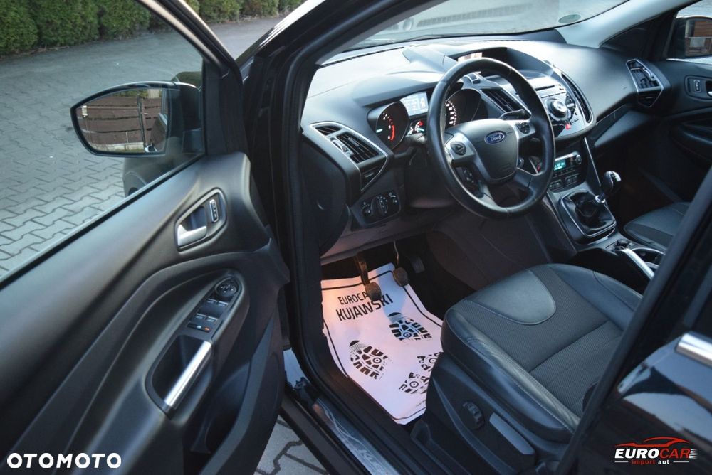 Ford Kuga 2.0 TDCi 2x4 Titanium - 10