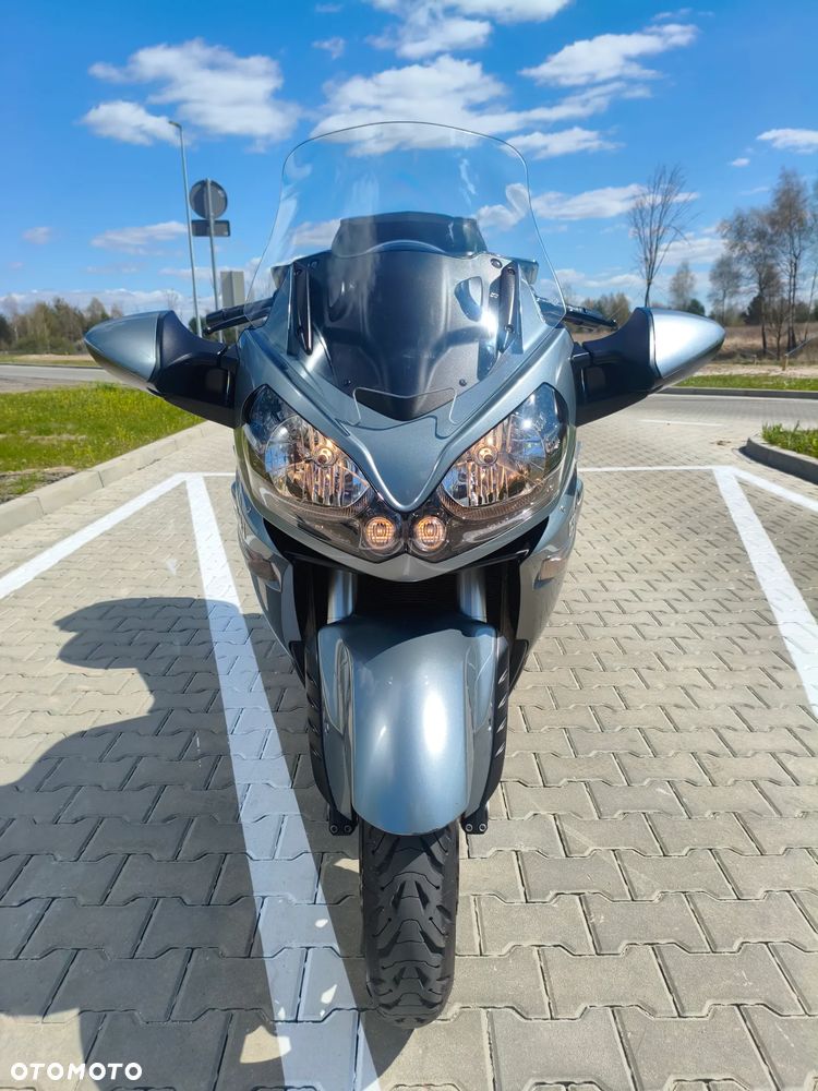 Kawasaki GTR - 3