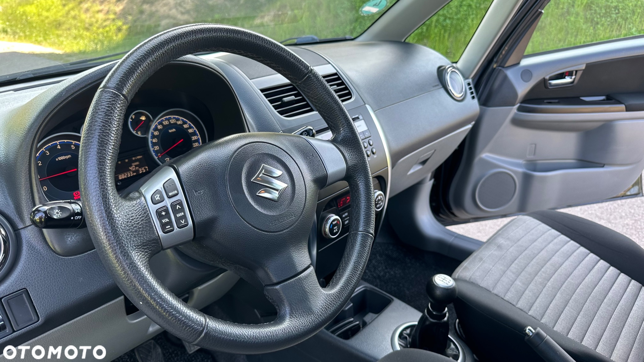 Suzuki SX4 1.6 Comfort - 23