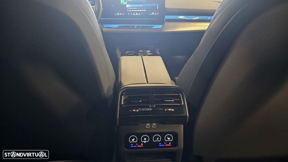 BMW i5 Touring eDrive40 - 13