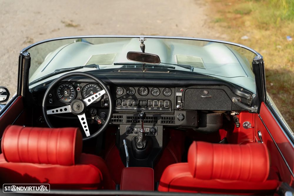 Jaguar E-Type - 5