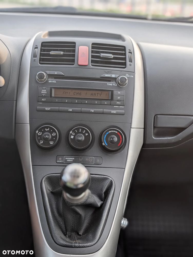 Toyota Auris - 14