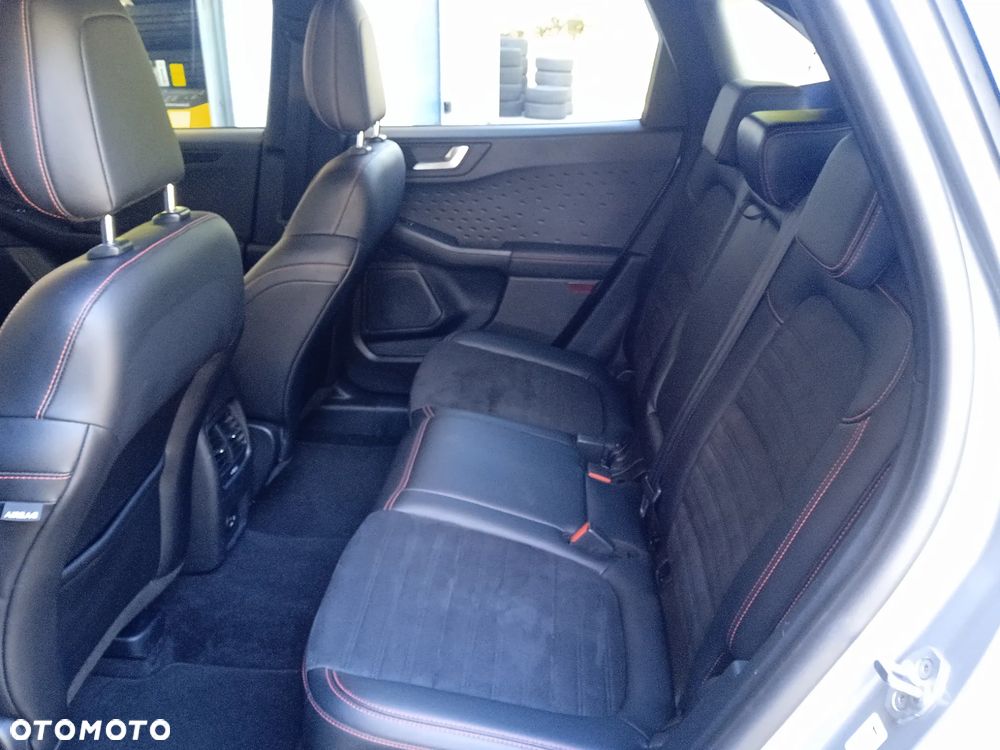 Ford Kuga 2.0 EcoBlue Hybrid ST-LINE X - 27