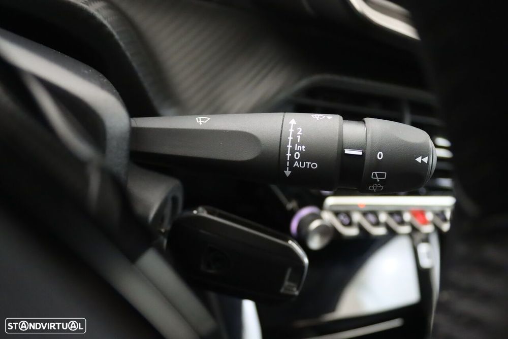 Peugeot 208 1.2 PureTech Allure Pack - 14